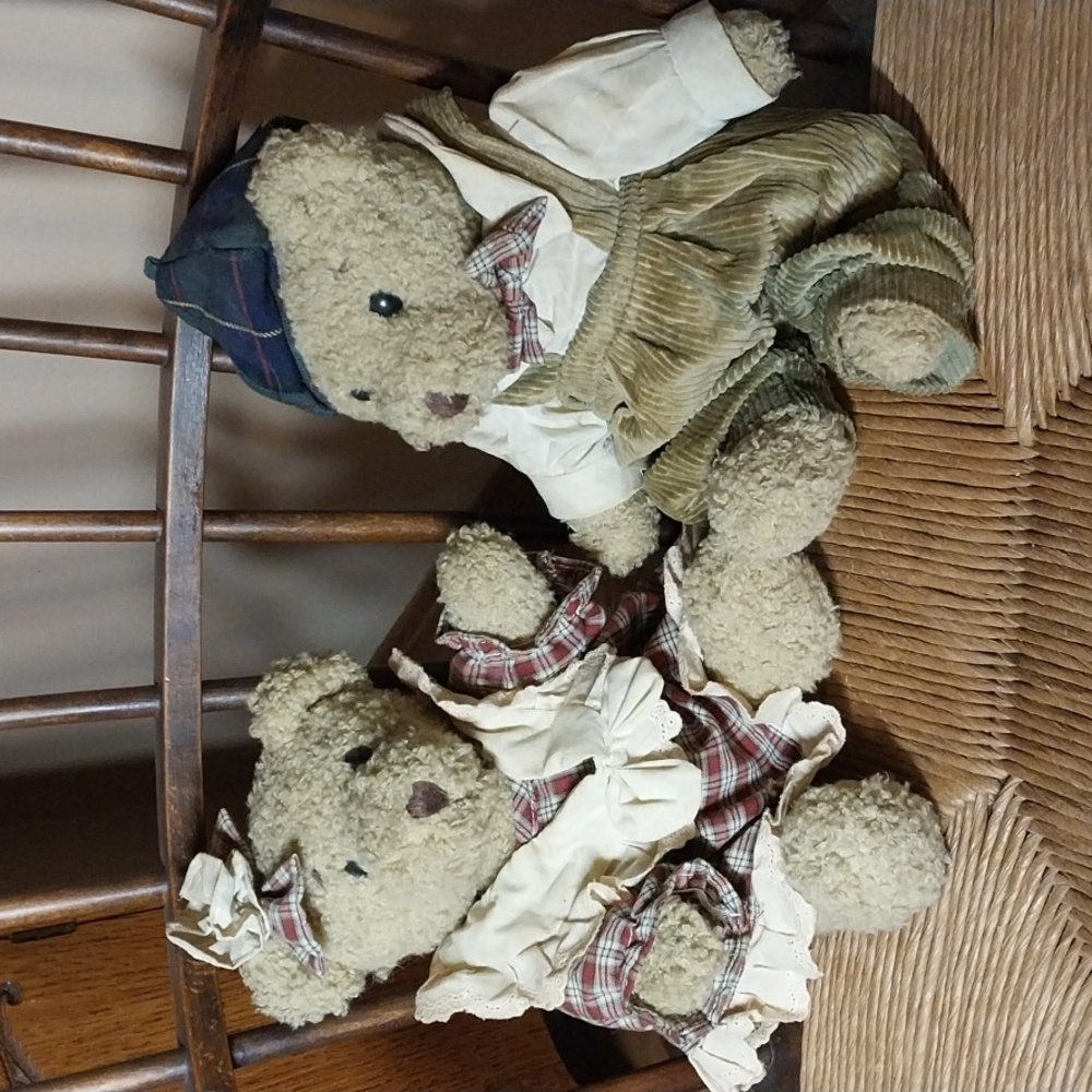 Vintage Mr. & Mrs. Bear by TL Toys